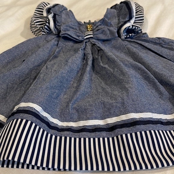 CUTE Chambray Blue And White Striped Dress 12M - Picture 3 of 5